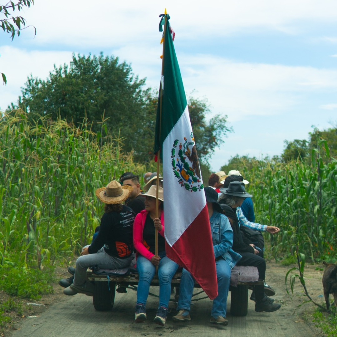 Visitantes en recorrido de turismo rural en Calpan